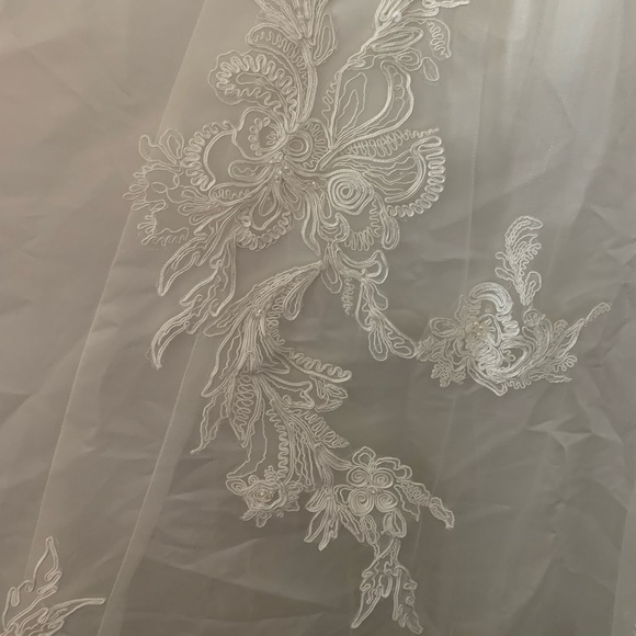 Jade Daniels Wedding Dress altered but never worn - Picture 6 of 8